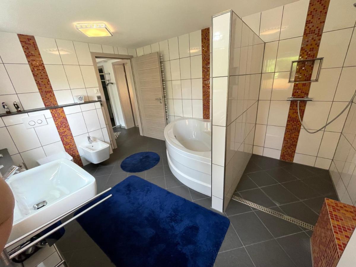 Gruene Oase Am Mausauel Nideggen Buitenkant foto